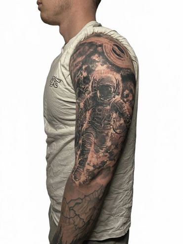 Tattoo sleeve