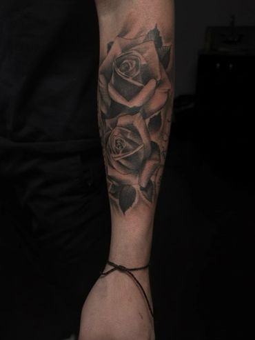 realism roses