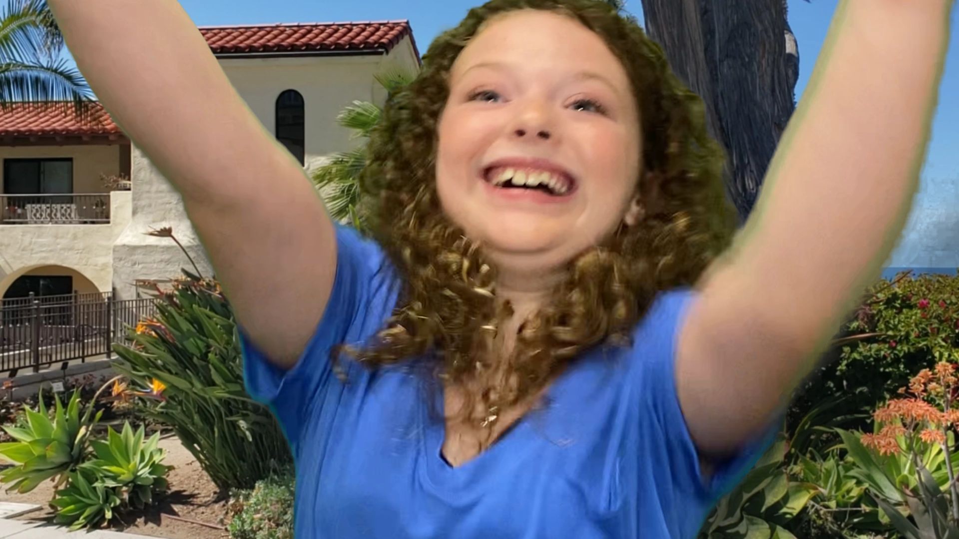 Willow Seixas as Carrie Bella Smartly in THE SMARTLYS sitcom TV show. (Kari, Kerry, Keri, Carry)