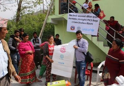 Distribution of  hermetic PICS bags  and  electric corn shellers in Ugrachandi Nala VDC in Kvre.