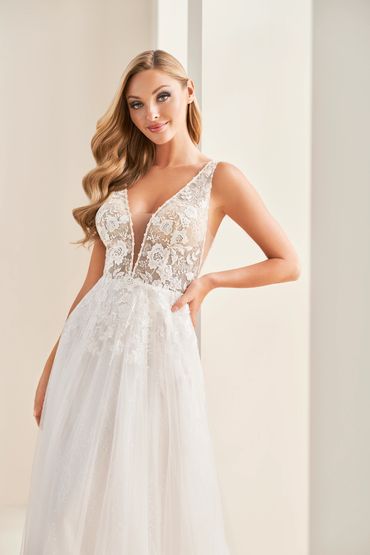 E505, Enchanting by Mon Cheri, A-Line, lace, sequin, tulle, wedding dress, Cambridge Ontario
