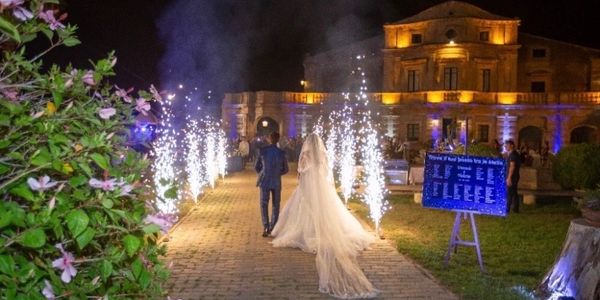 fuochi d'artificio per matrimonio, ingresso sposi, fontane a fiamma fredda, fuochi d'artificio.