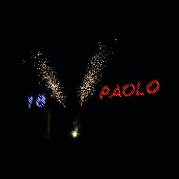 fuochi d'artificio per  18°compleanno, scritta infuocata, scritta pirotecnica, fuochi d'artificio.