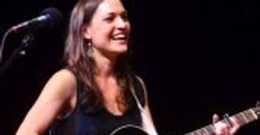 Amber Rubarth gave a very enjoyable opening house concert performance in August of 2019.