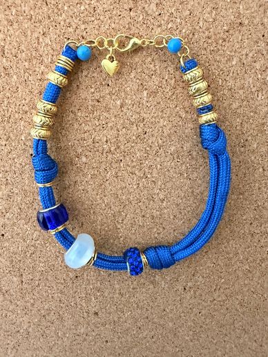 O-Grove Grace Bracelet
Each O-Grove bracelet is individually handcrafted with care, featuring vibra