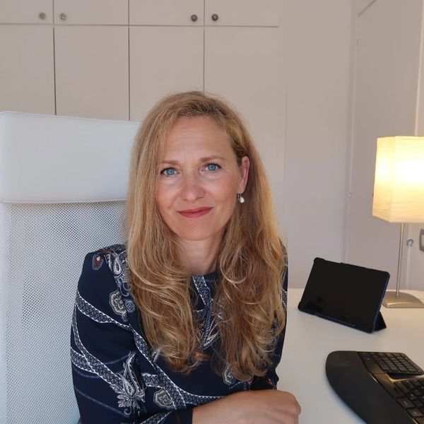 Zu sehen ist Stella Ureta-Dombrowsky von Trimpact, sie ist unsere Kooperationspartnerin.