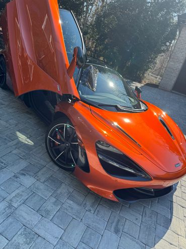 Exotic car windshield repair