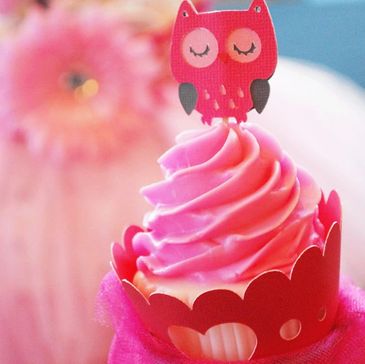 Scalloped heart wrappers and owl toppers