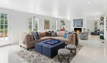 Hamptons family room .