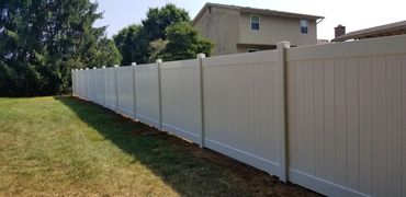 custom privacy white vinyl fence
