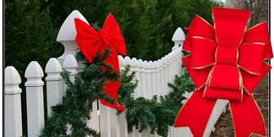 Christmas light decorating service