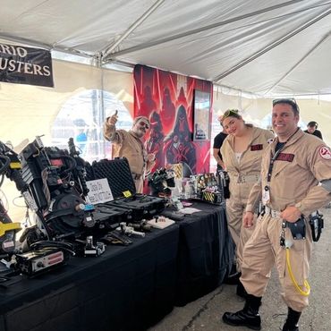 ghostbusters cosplay at comic book store gotham central comics for summer bash