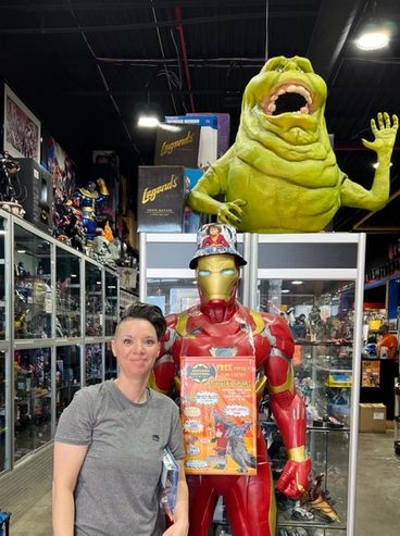 comic artist, portrait artist Jessica Archer artworks at local comic book shop Gotham central comics