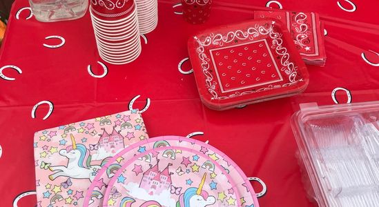 unicorn birthday party plates