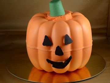 Candy jack o' lantern pumpkin treat birthday cake desserts sweets