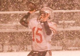 ROBBIE SINGLETON, QB Farm Student