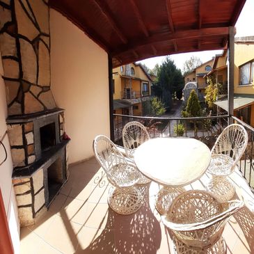 Ailece sessiz, sakin,kuş cıvıltıları içinde,TATİLİNİZİN KEYFİNİ ÇIKARIN.