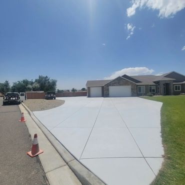 CONCRETE DRIVEWAY RESEAL