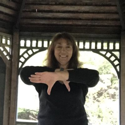 Stretch the thumb during a circle form and connect to lung Qi frequency - open its meridian!    