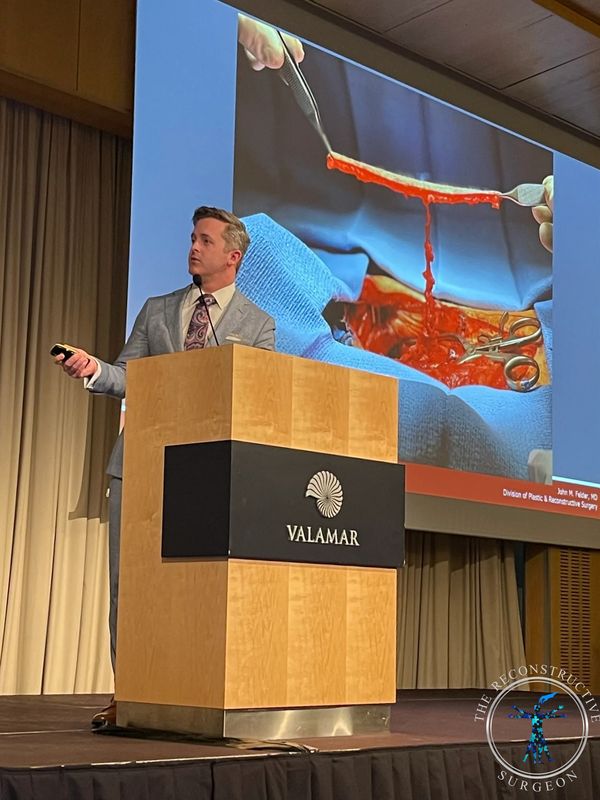 Dr. Felder giving a lecture on perforator flaps at an international plastic surgery meeting 