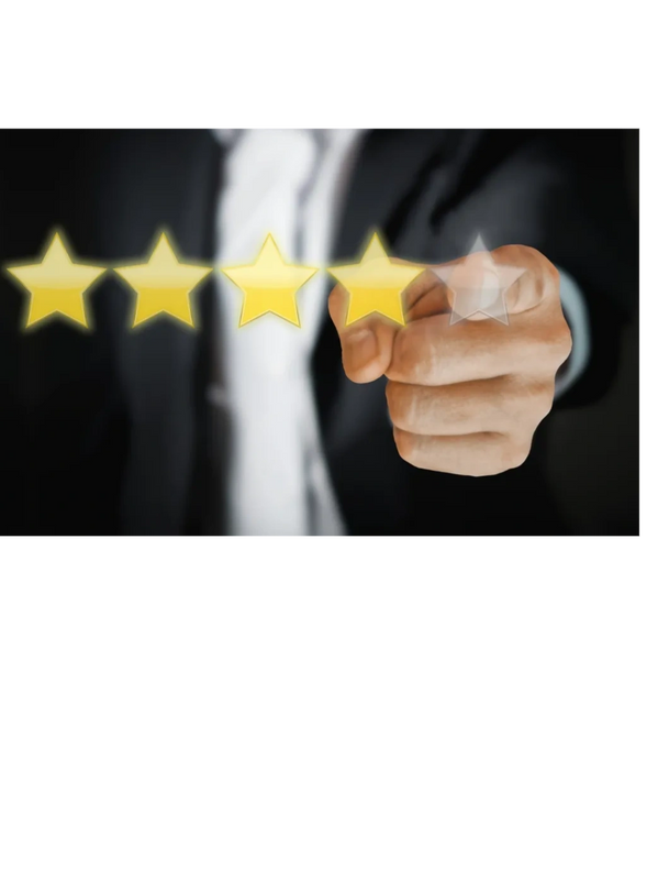 Person giving a customer experience star rating.
