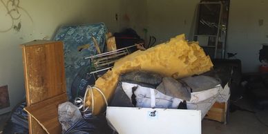 Junk removed from garage in Apple Valley