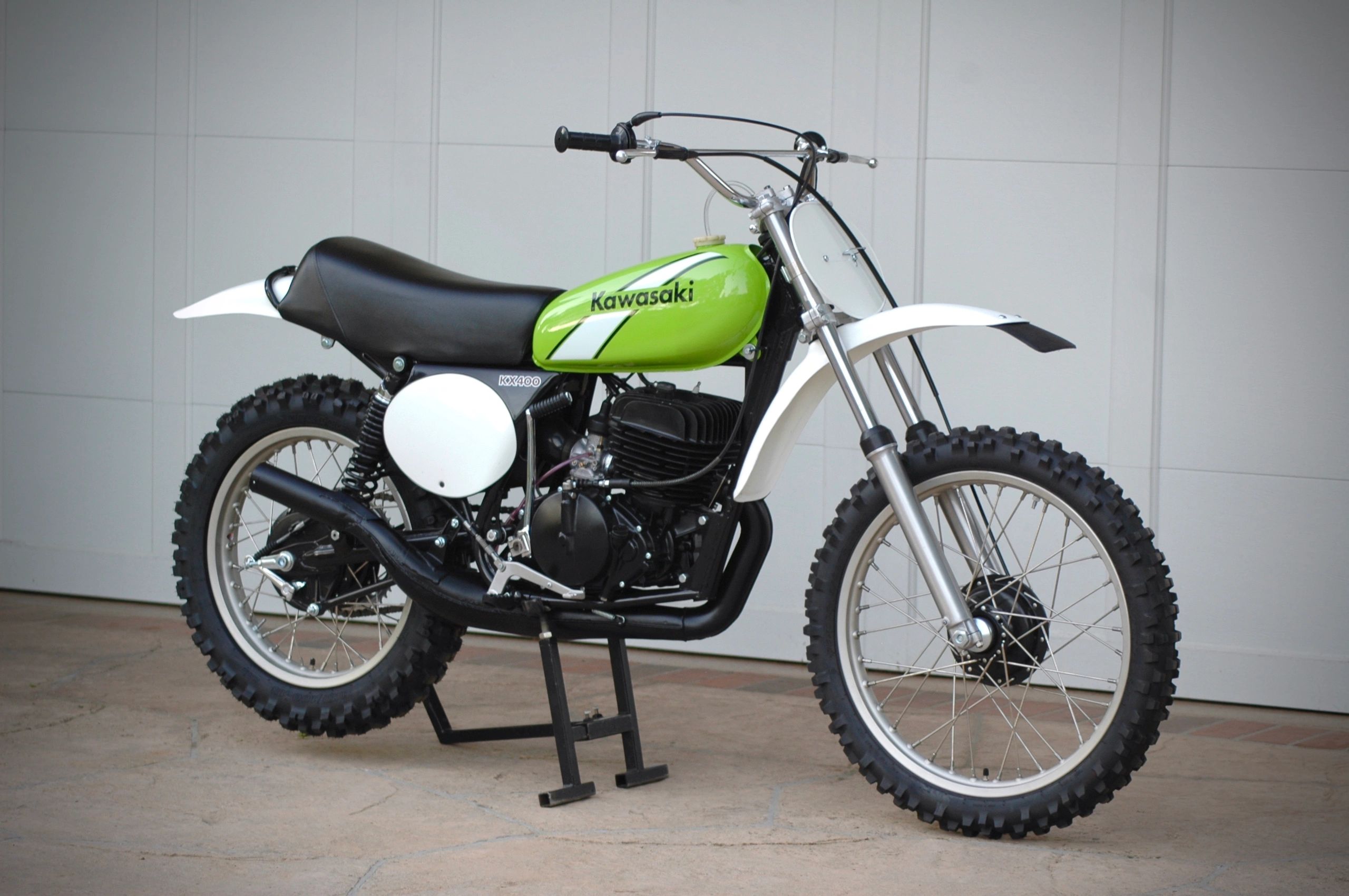 1975 Kawasaki KX400 restored vintage motocross bike