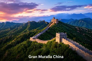 Vista de la Gran Muralla China al atardecer.