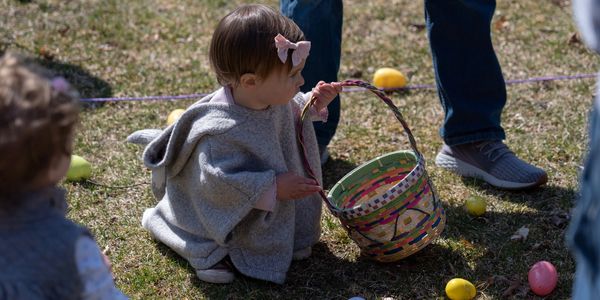 Glastonbury Newcomers' & Neighbor's Club volunteers host a free community Easter Egg Hunt created to give back to the families of Glastonbury. 