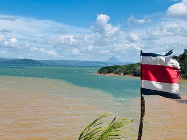 LA FORTUNA, ARENAL LAKE, RAINFOREST