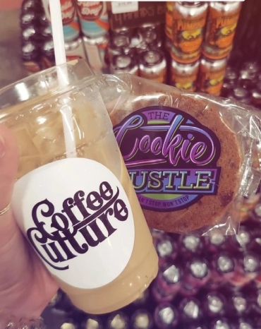 Iced latte and cookies are love!