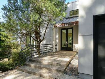 Driveway & Exterior Hardscaping