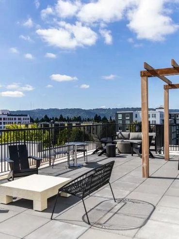 shift-apartments-new-siding-install