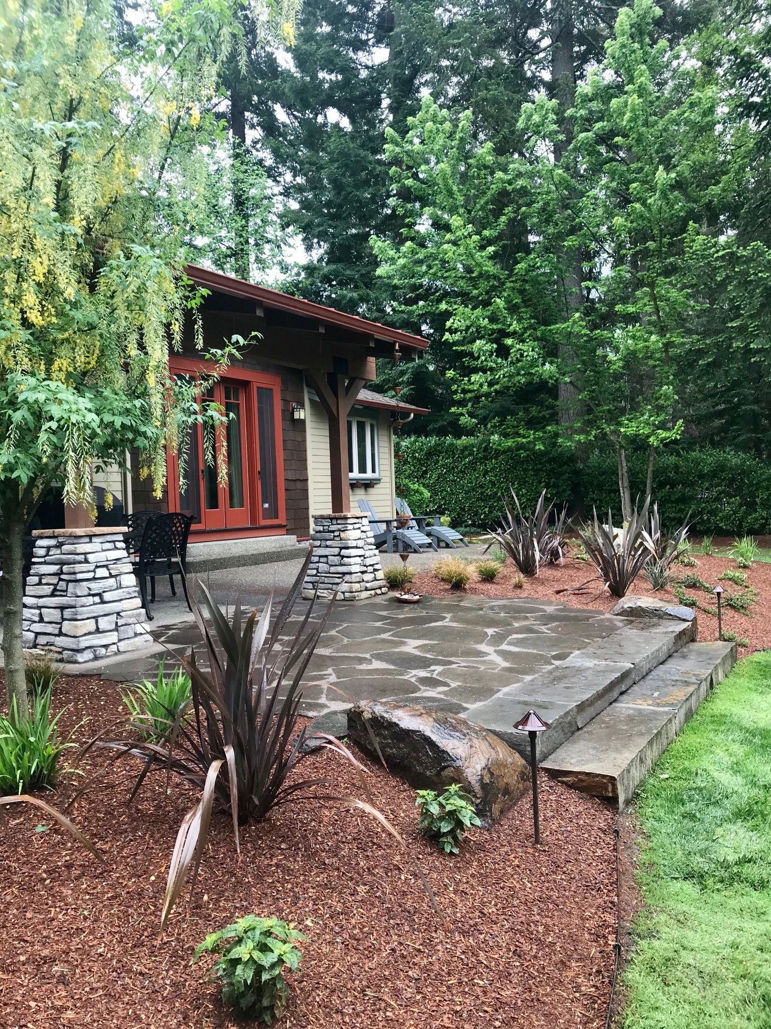 MOUNTAIN VIEW LANDSCAPE CONSTRUCTION LLC logo