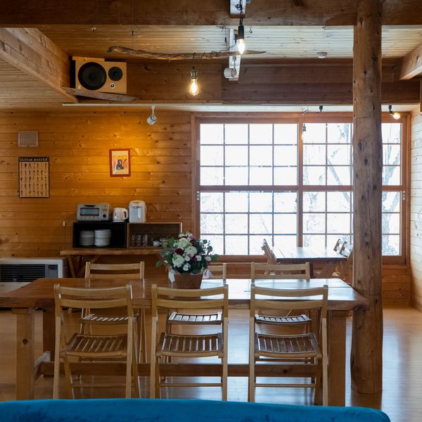 Alpenglow Lodges Hotel Breakfast coffee niseko annupuri Ginkei Restaurant Bar wooden interior table