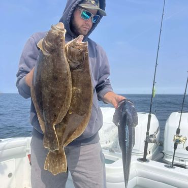 Fluke and Sea Bass fishing in Rhode Island
Fishing Charter Rhode Island