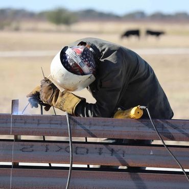 Bar 7 Ranch Custom Feedlot Fabrication | Gatesville, Texas | WP Welding Central Texas LLC