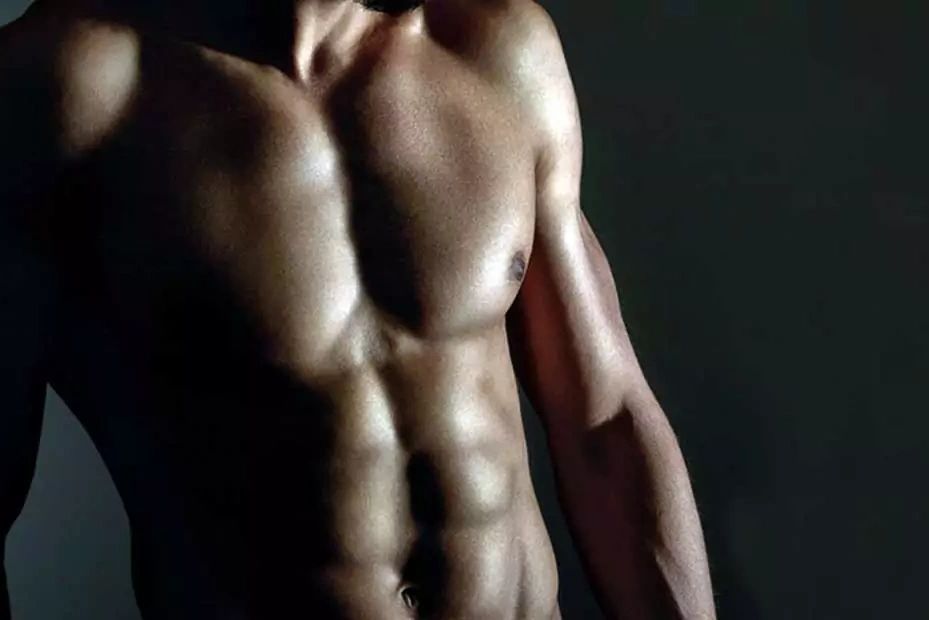 GYNECOMASTIE  Chirurgie Plastique Esthetique Smile Infinity Abidjan