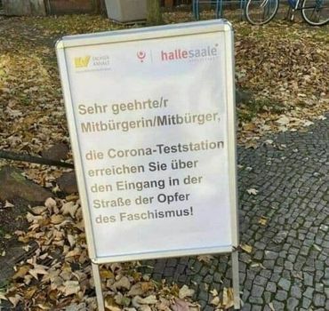 Hinweisschild Teststation