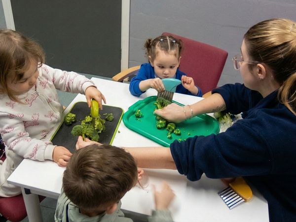 Children preparing veg