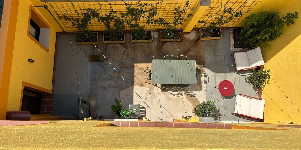 Vista aérea de un patio