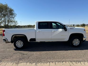 2021 Chevrolet Silverado 2500HD LT photo 4