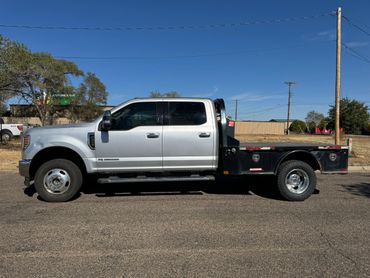 2018 Ford F-350 Super Duty XLT photo 1