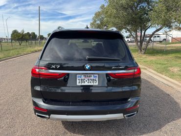 2021 BMW X7