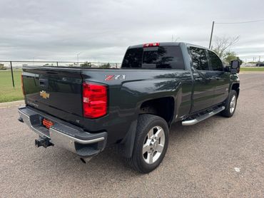 2019 Chevrolet Silverado 2500HD LT - Photo 7
