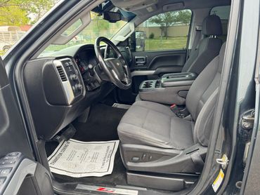 2019 Chevrolet Silverado 2500HD LT - Photo 17