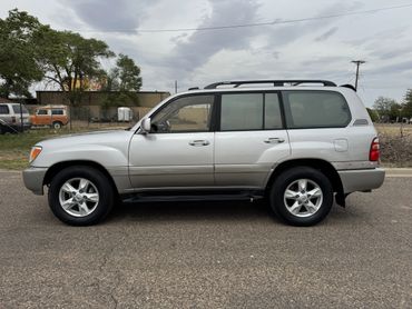 1999 Toyota Land Cruiser Base