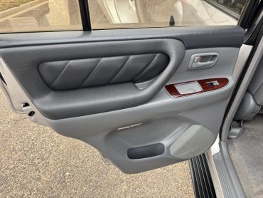 1999 Toyota Land Cruiser Base - Photo 12