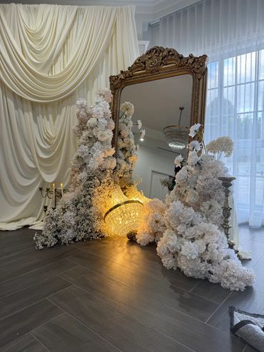 Chandelier hire melbourne