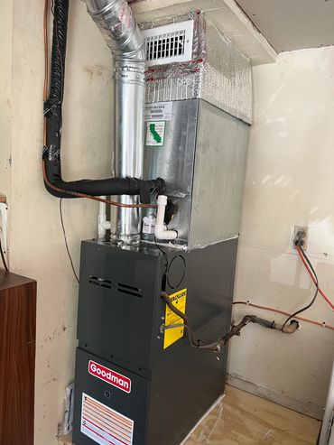 FORCED AIR. GAS. HEATER WITh 3 TON INVERTER